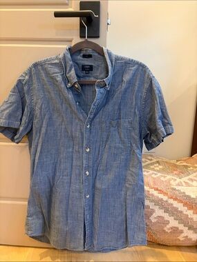J. Crew Men's Short-Sleeve Chambray Button-Down Shirt - Blue